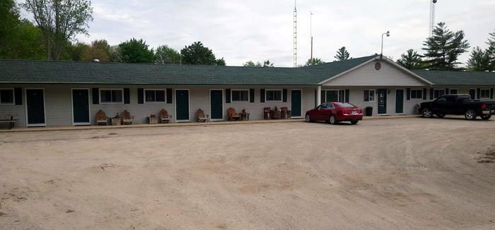 White Star Motel - From Web Listing (newer photo)